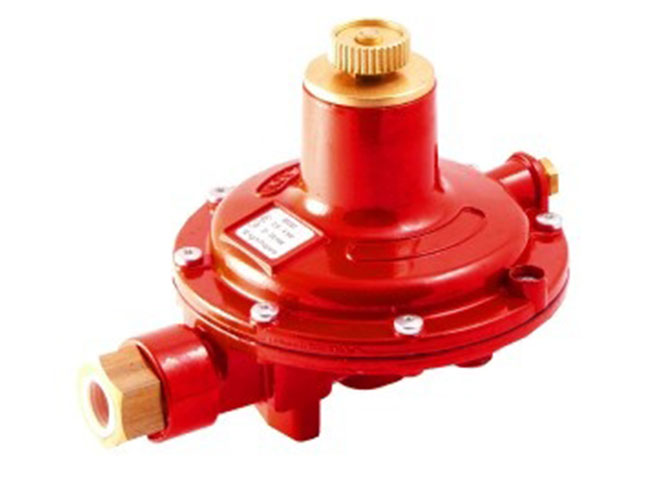 REDUKTOR BP 2303 R, II ST. 30 KG/H (10-200 mbar), 1/2 x 3/4